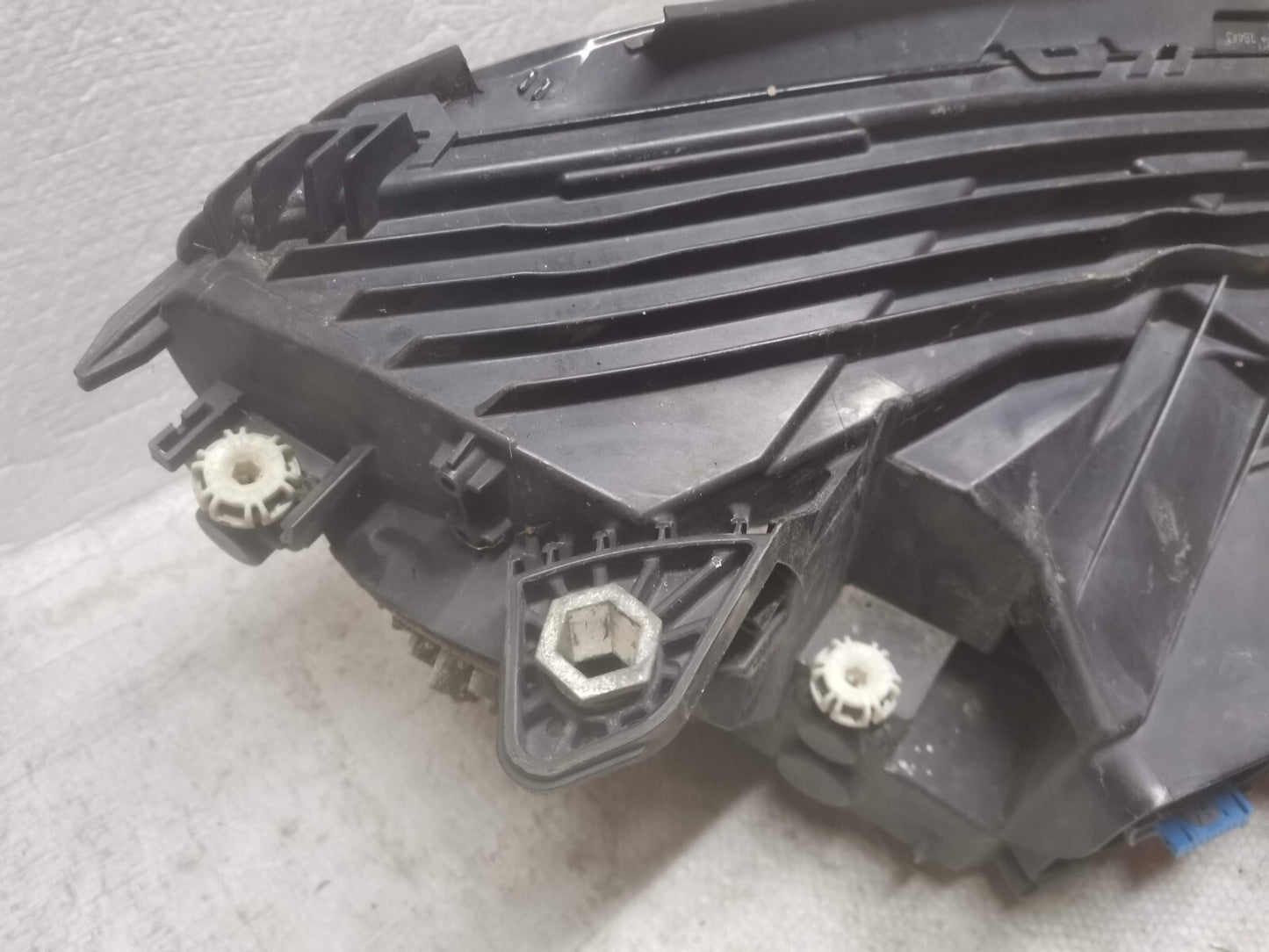 MERCEDES GLC PASSENGER PASSENGER INTELLIGENT LED HEADLIGHT A2539060501 m25332