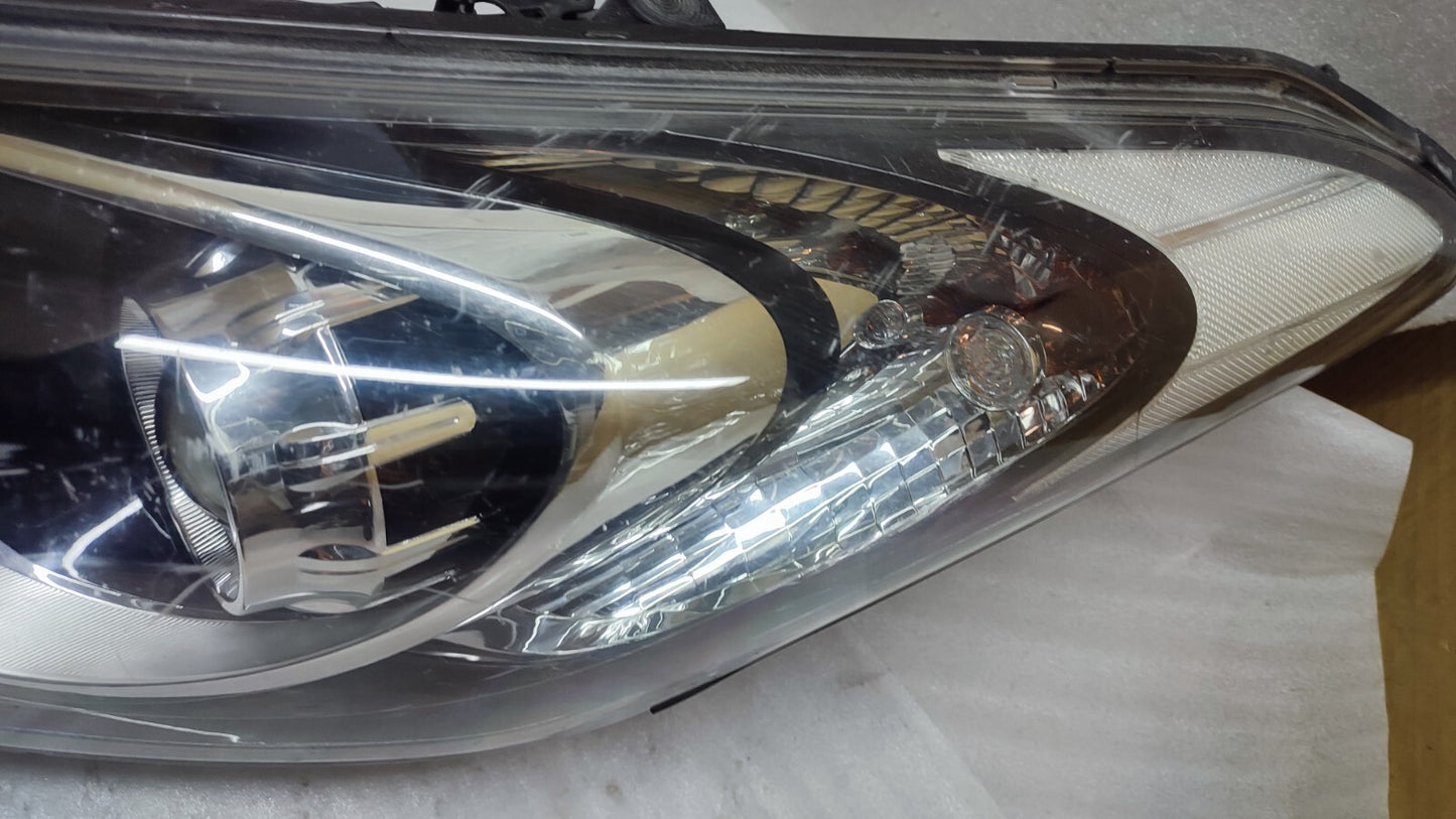 HYUNDAI I30 HEADLIGHT FRONT LEFT PASSENGER SIDE 92101-A6030 MK2 2012 - 2017