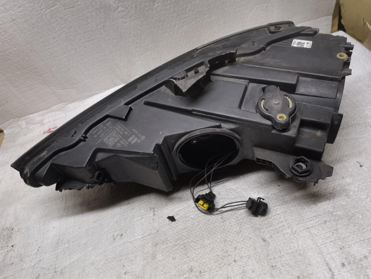 AUDI A3 HEADLIGHT RIGHT DRIVERS GENUINE 2017 ON 8V0941006F au76