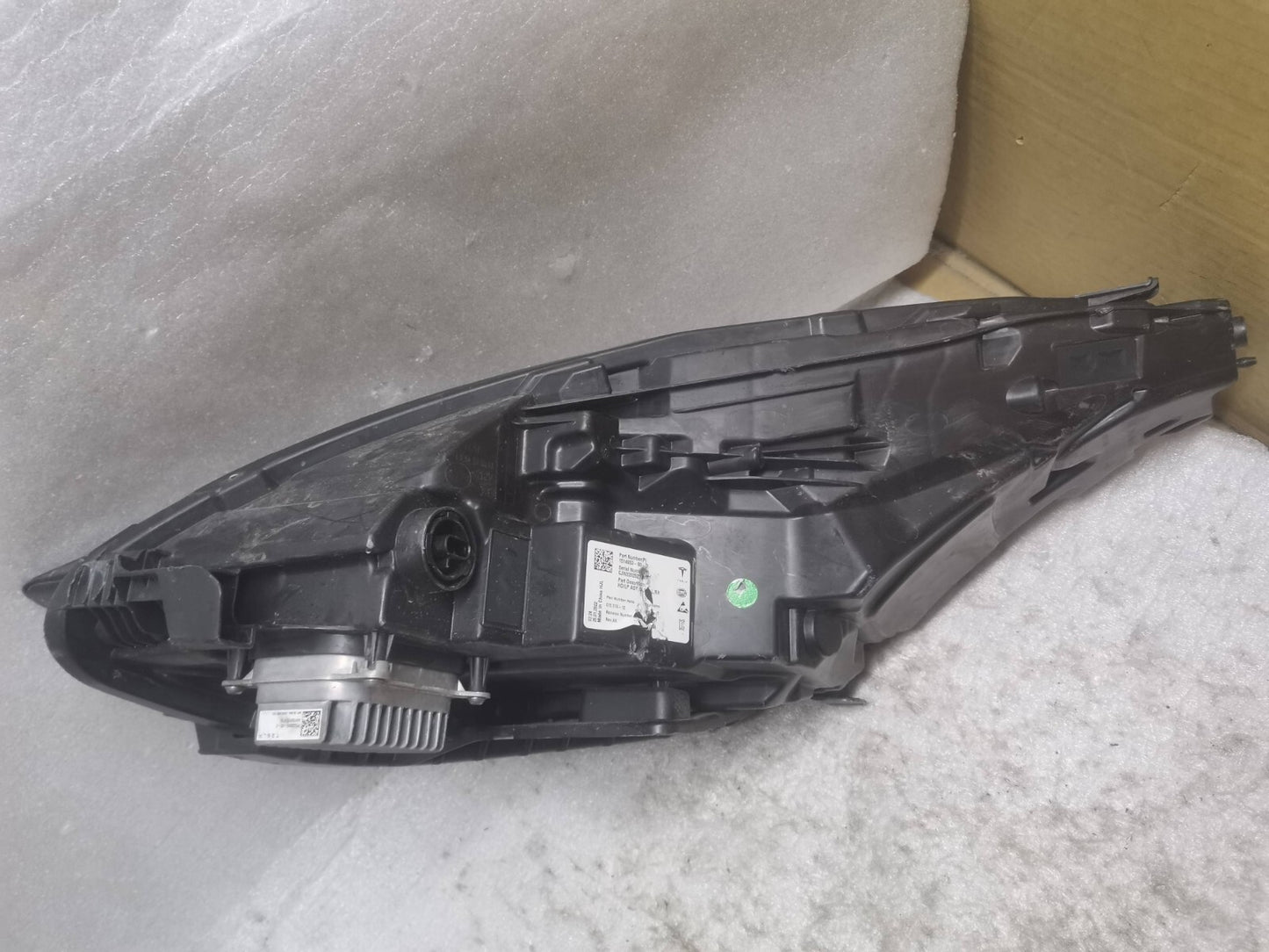 TESLA MODEL 3 2021 ONWARDS RIGHT HEADLIGHT 1514953-00-D te3