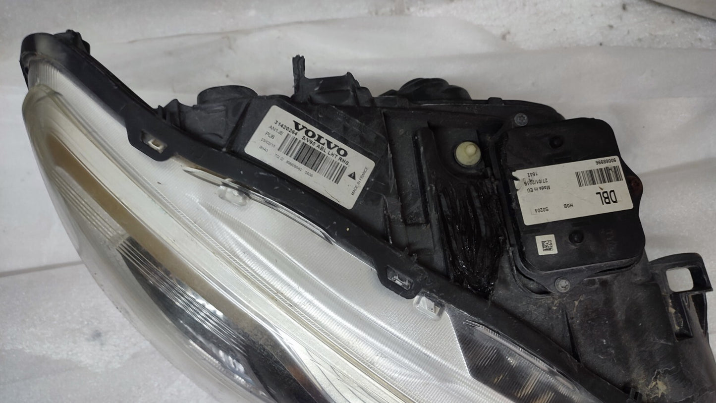 VOLVO S60 V60 XENON DRIVERS SIDE RIGHT HEADLIGHT LED O/S GENUINE 31420264 vo67