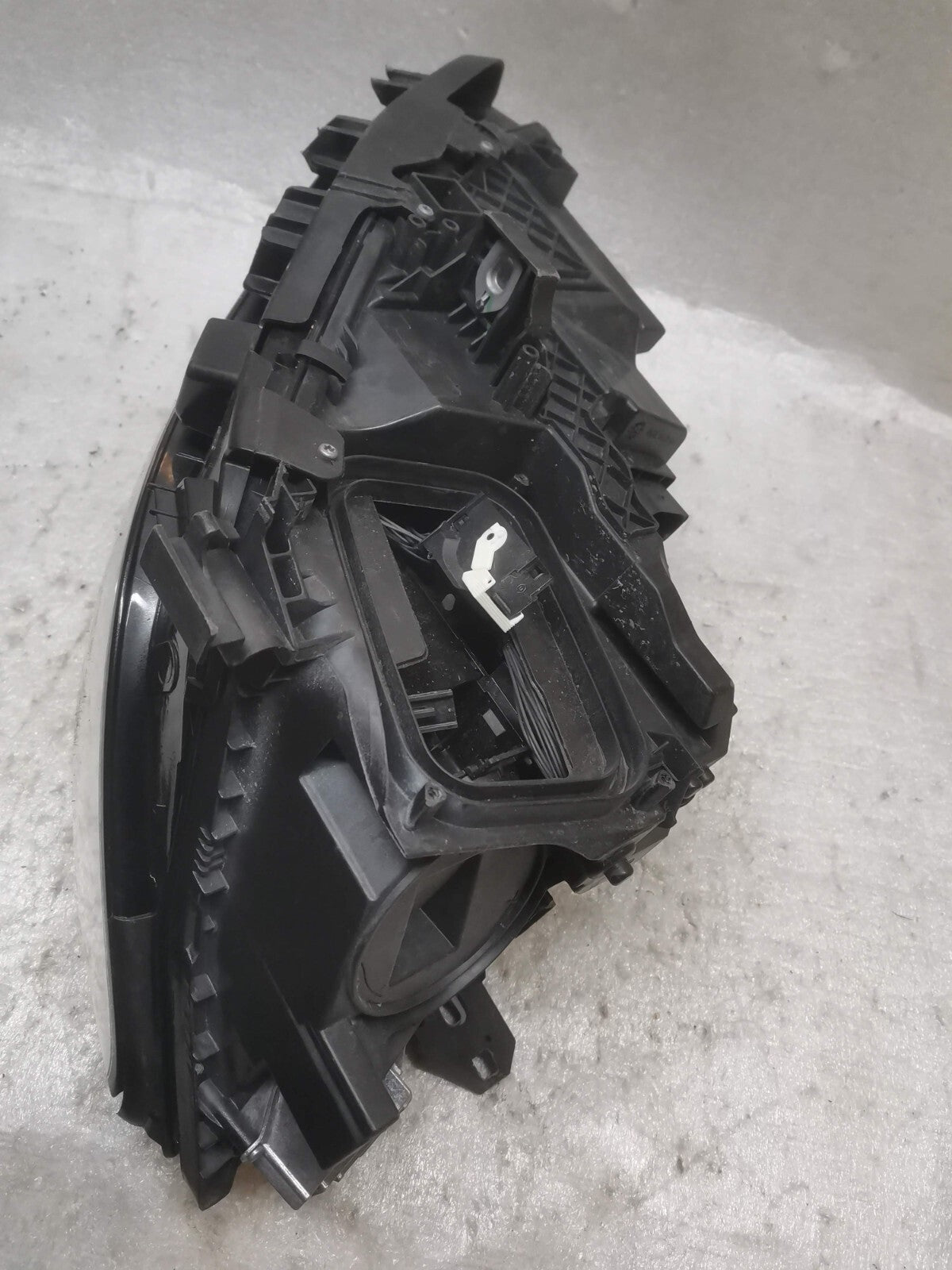 MERCEDES BENZ GLA FRONT RIGHT LED HEADLIGHT GENUINE 17-20 A1569067200 M62