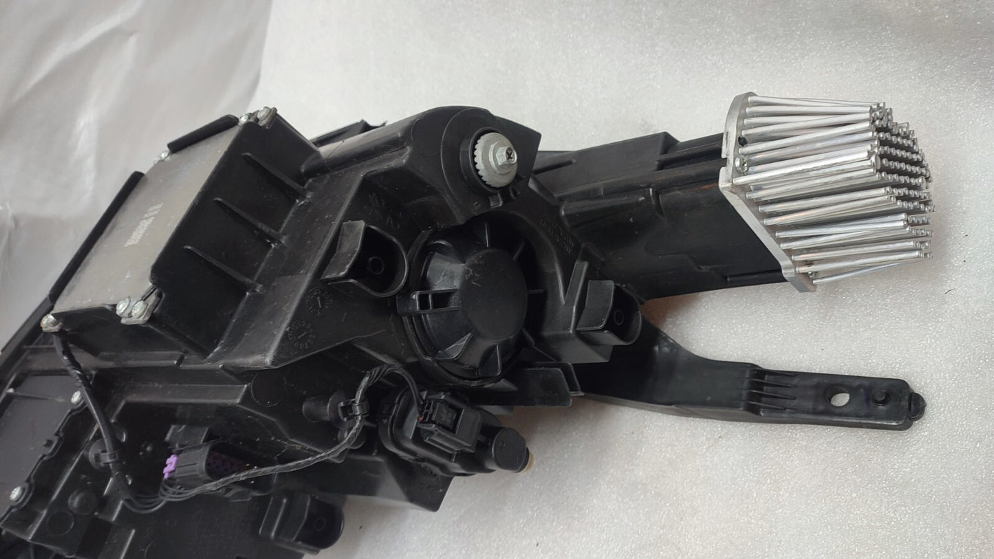 MG ZS 2021 ONWARDS NEAR SIDE PASSENGERS SIDE FRONT LED HEADLIGHT 10905795 mg29