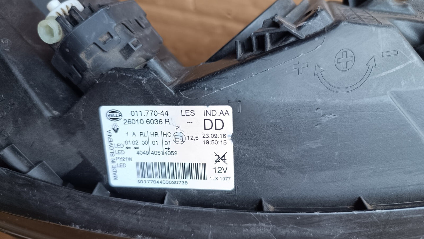 RENAULT KADJAR HEADLIGHT HEADLAMP RIGHT O/S/F 260106036R ren57