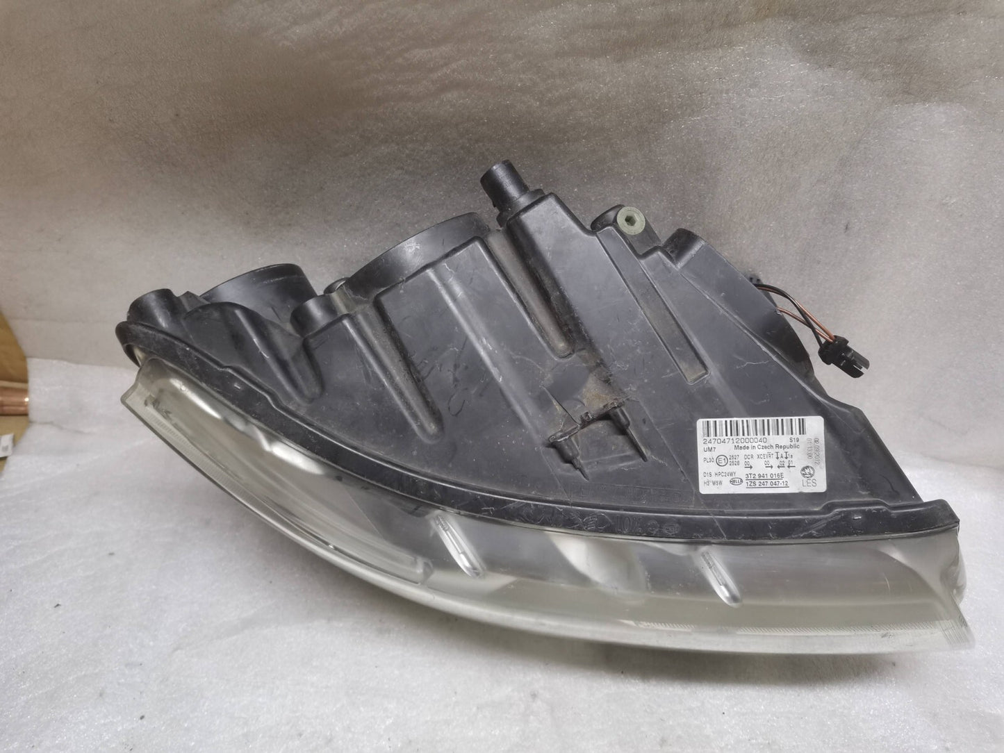 Skoda Superb 3T B6 OS Right adaptive Xenon Headlight 3T2941016E sksp55