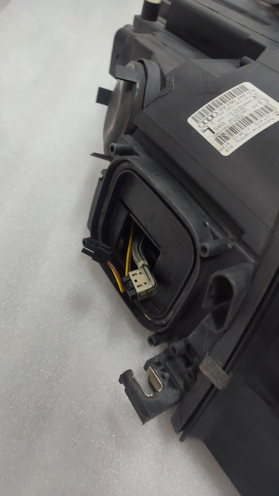 AUDI TT 8J MK2 2009-14 PASSENGER LEFT SIDE HEADLIGHT XENON LAMP 8J0941003AK a175
