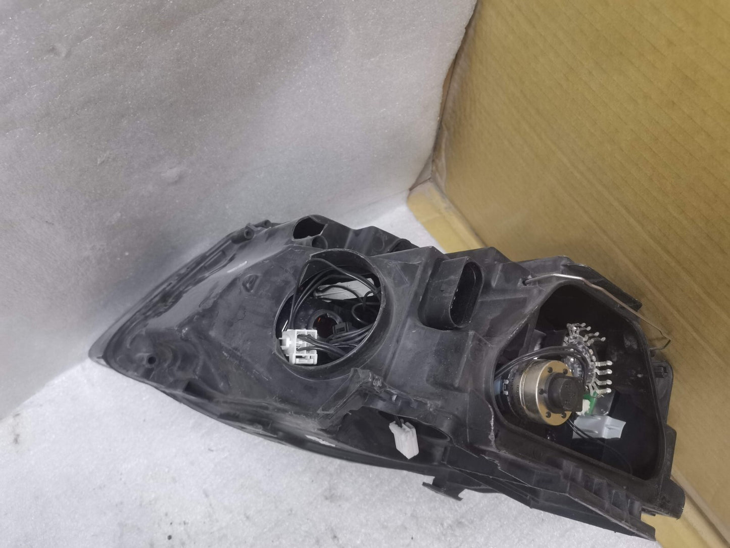 AUDI A5 8T 2008- 2012 FRONT RIGHT DRIVER SIDE XENON HEADLIGHT 8T0941004AL a5131