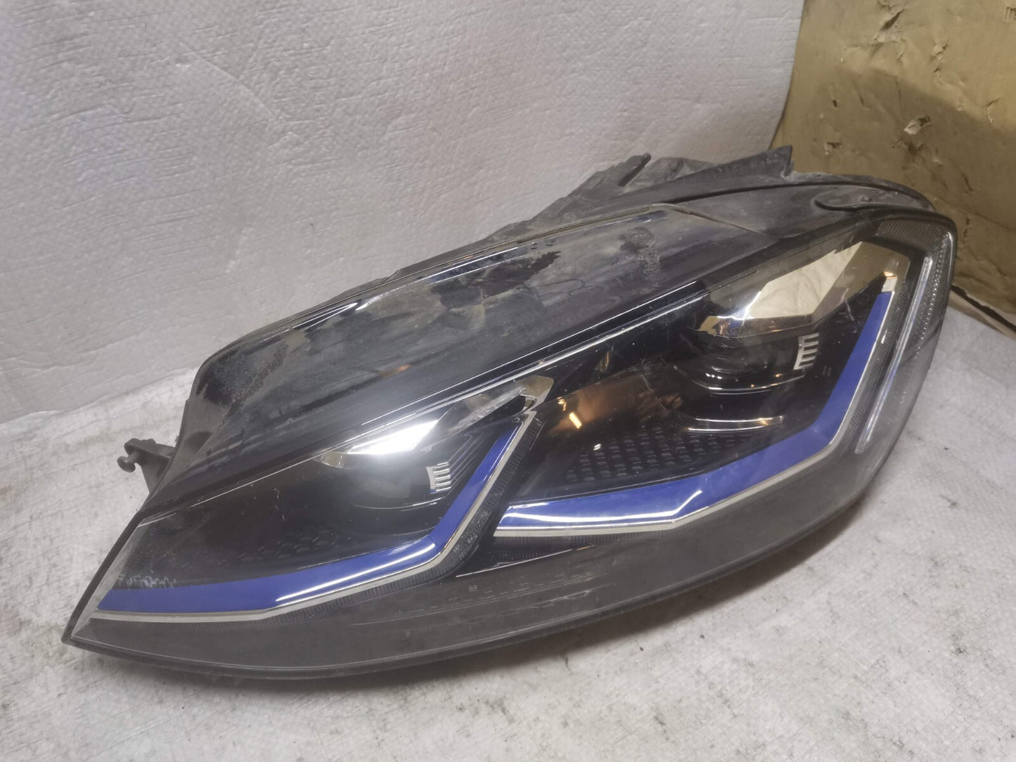 VW Golf GTE MK7.5 LED Headlight Passenger Left Side 2017-20 vwgo81