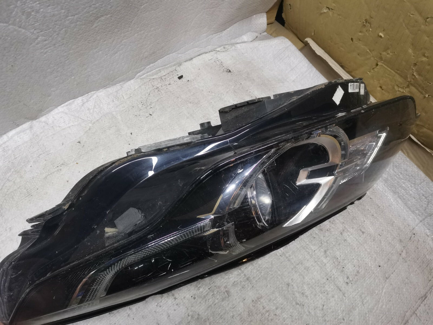 LAND ROVER DISCOVERY SPORT L550 PASSENGER SIDE HEADLIGHT FK72-13W030-DD jlr14