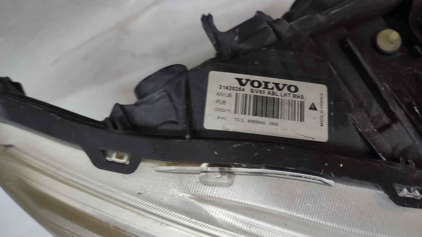 VOLVO S60 V60 XENON DRIVERS SIDE RIGHT HEADLIGHT LED O/S GENUINE 31420264 vo67