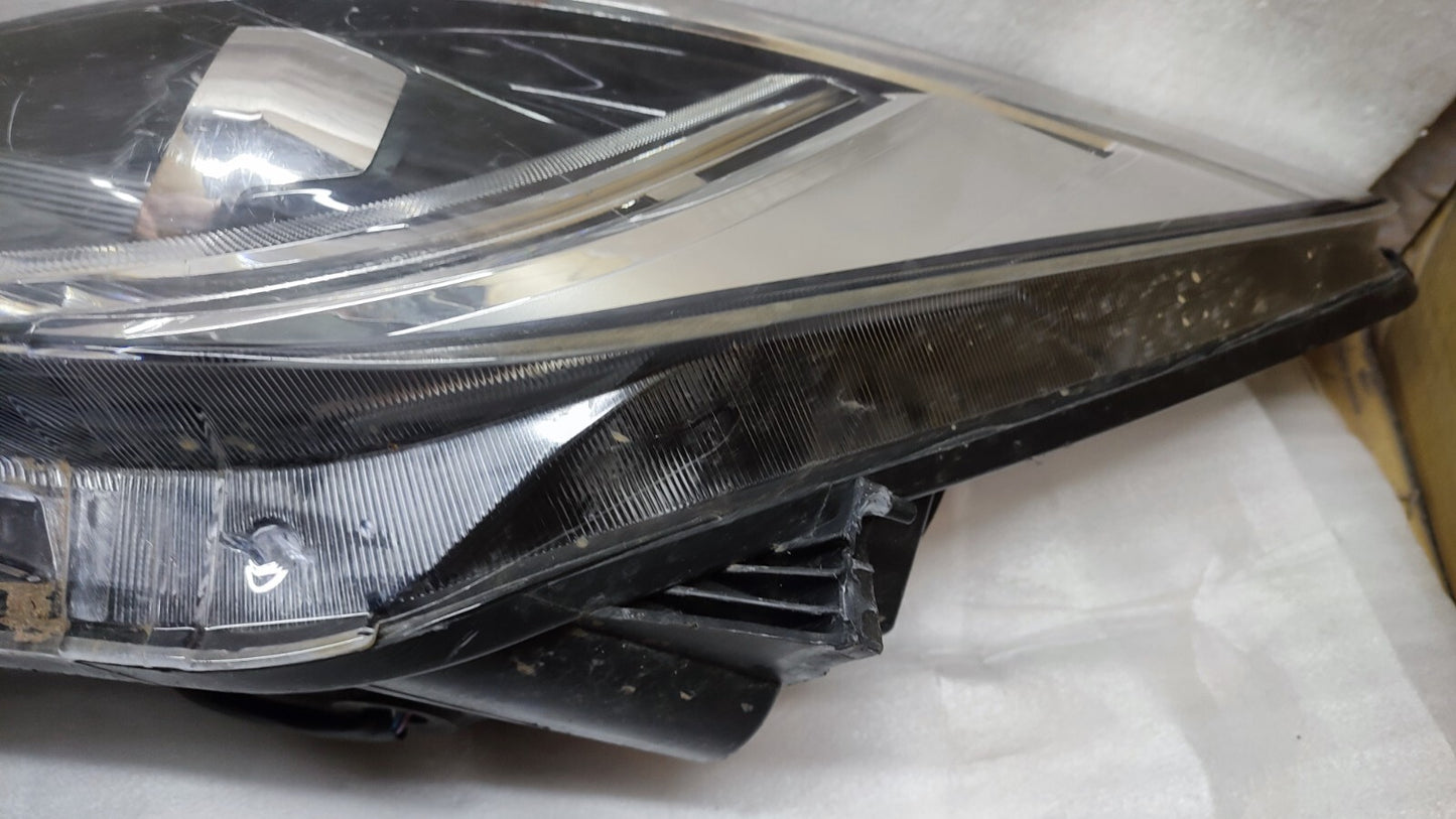 MG MG3 2018 - 2022 DRIVER RIGHT SIDE HEADLIGHT P/N 10713474 mg21