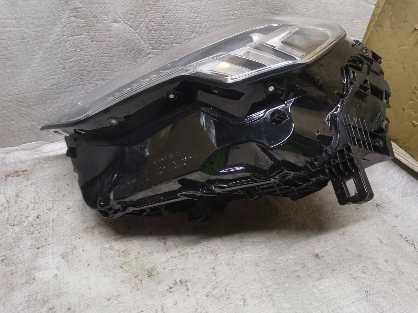 AUDI Q3 SQ3 RSQ3 N/S PASSENGER SIDE FULL LED HEADLIGHT 83A941033A