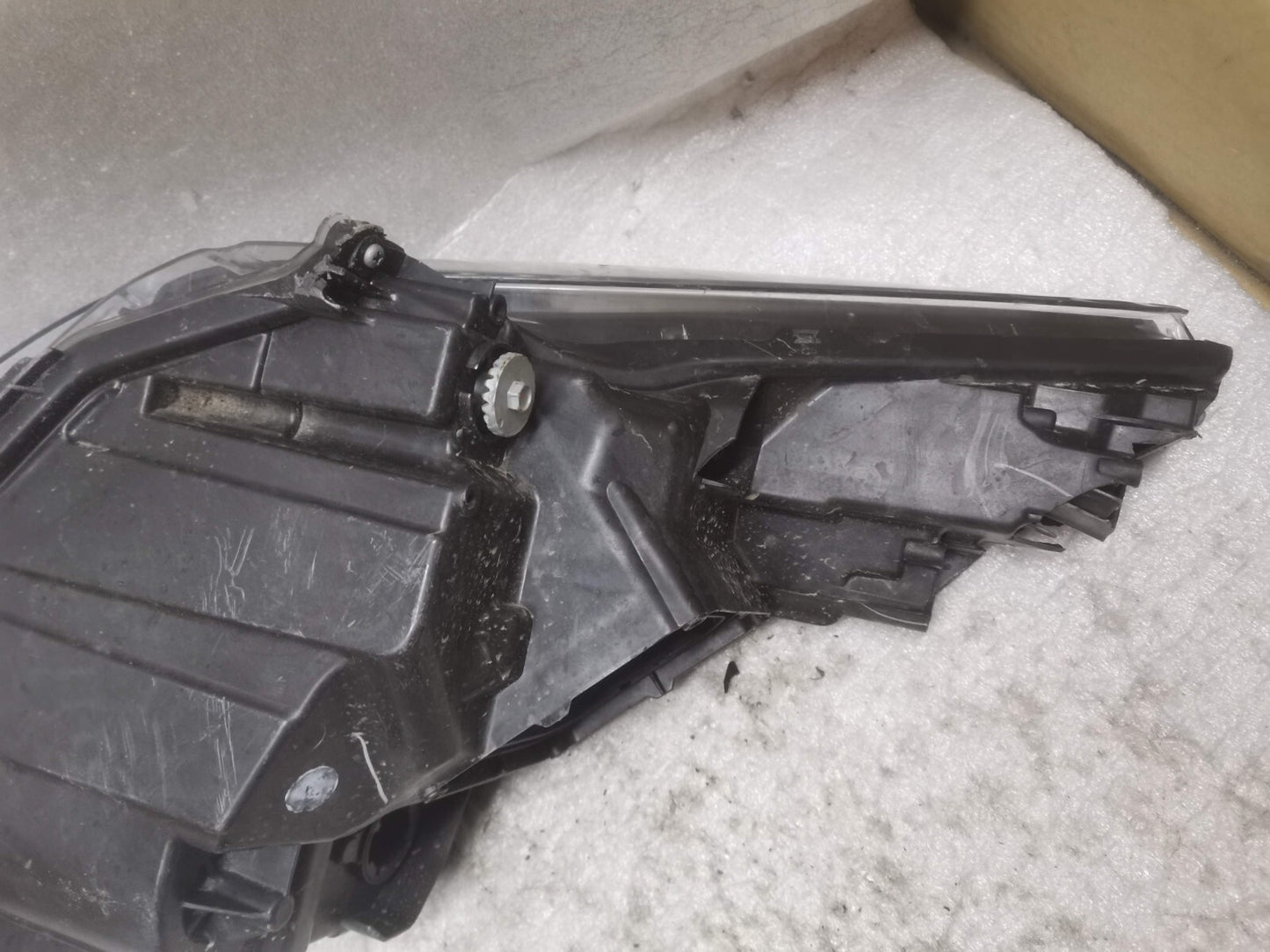 RENAULT ZOE HEADLAMP (LEFT) 26060 9558r ren17