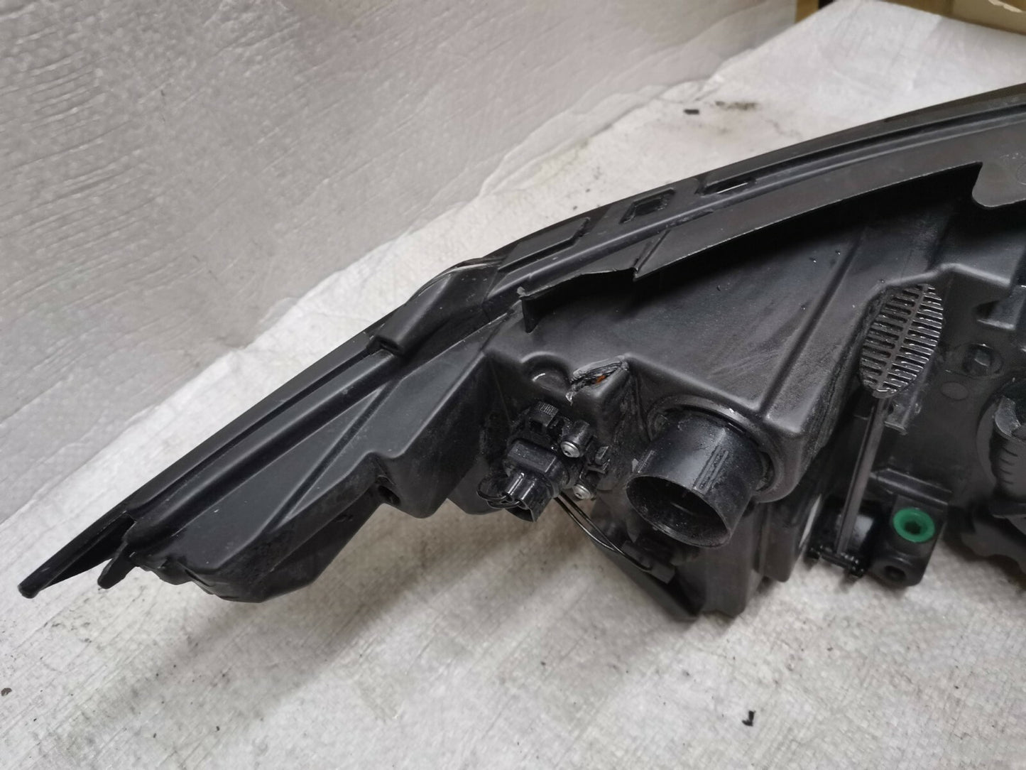 RANGE ROVER EVOQUE PASSENGER SIDE LEFT FRONT HEADLIGHT GJ32-13W030-DD jlr8