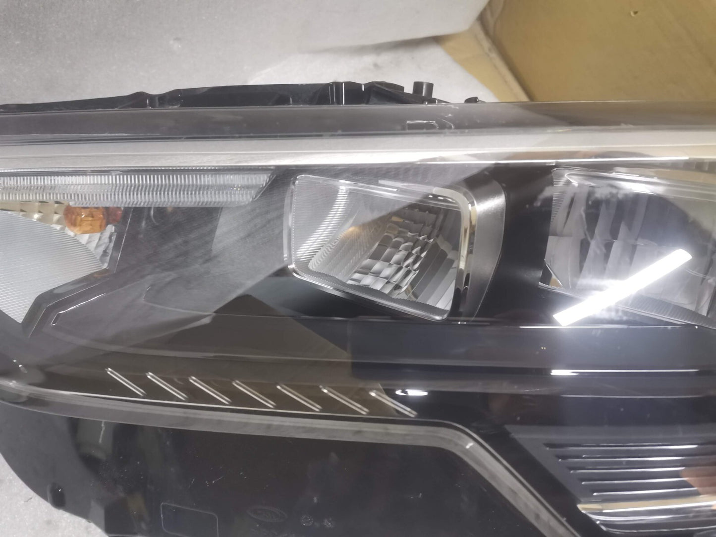AUDI Q3 FRONT LEFT HEADLIGHT RHD LED 83A941011A 2018-2023 auq3144