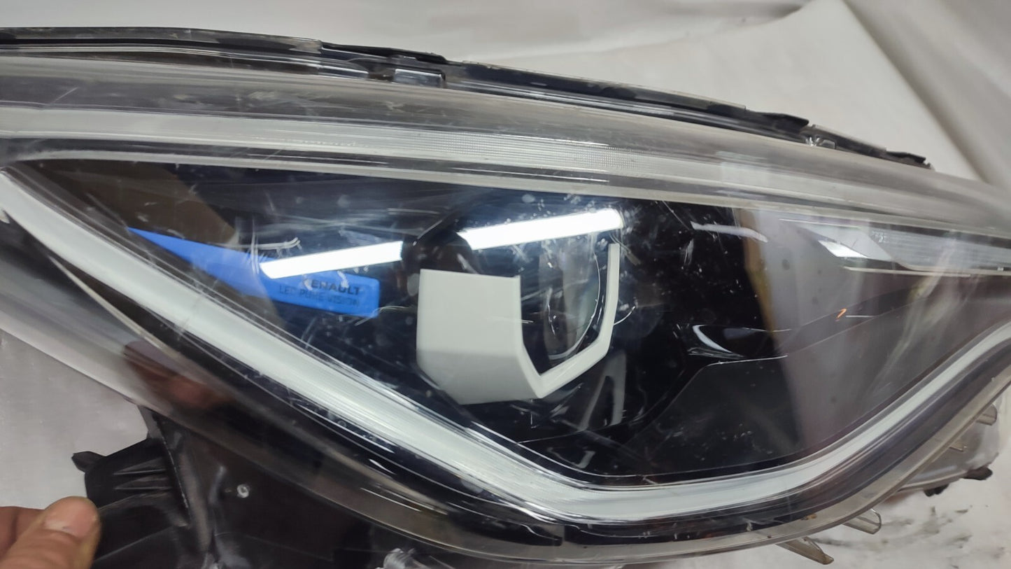 RENAULT ZOE 2020-2023 GENUINE RIGHT DRIVER SIDE HEADLIGHT 260103811R ren47