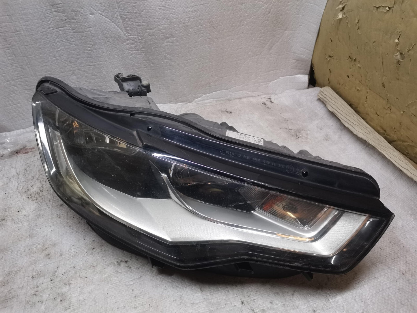 AUDI A6 C7 2013 FRONT RIGHT HEADLIGHT 4G0941004N aua691