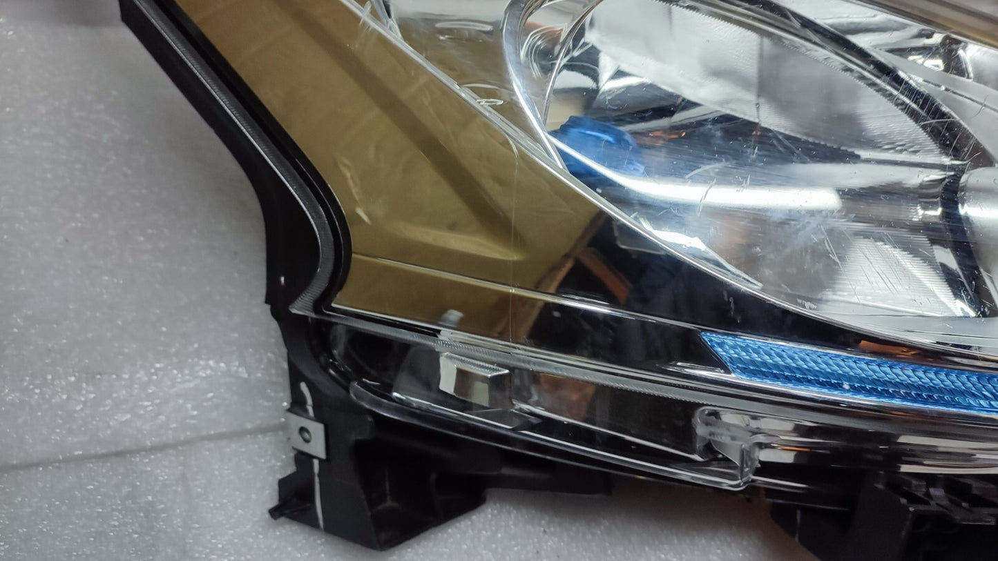 Nissan e-NV200 drivers side (RH OSF) Headlight 260104FE0A 2015 - 2019 ni37