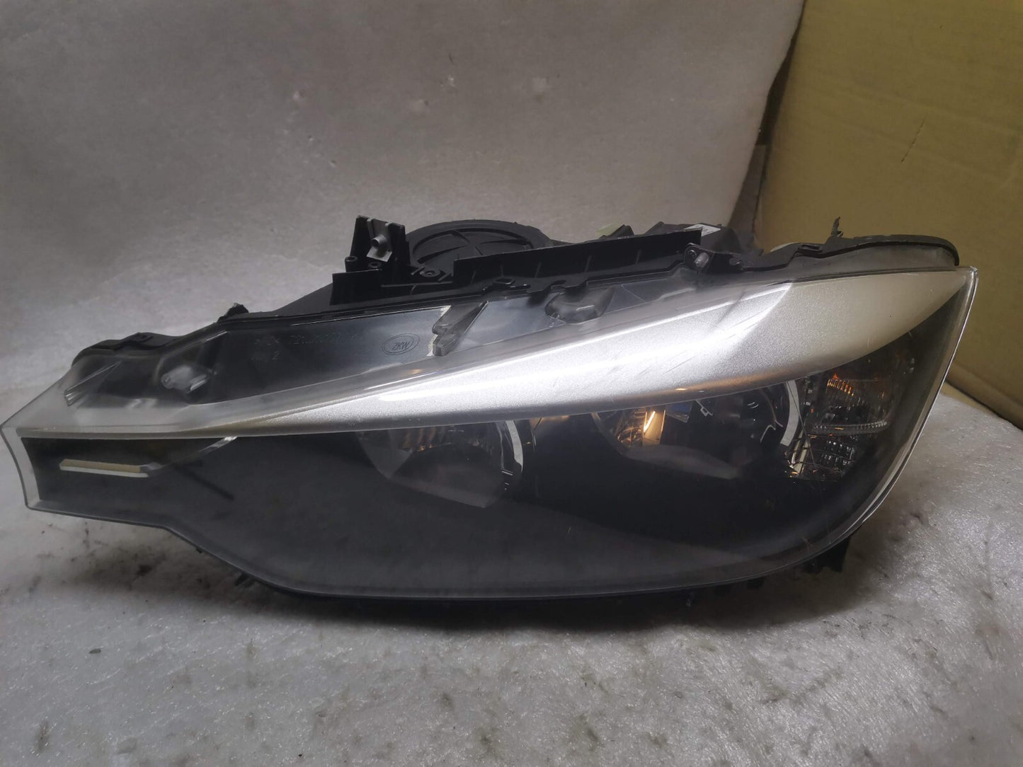 BMW 3 SERIES F30 2013- 2016 PASSENGER SIDE HALOGEN HEADLIGHT 63117259539 bm69