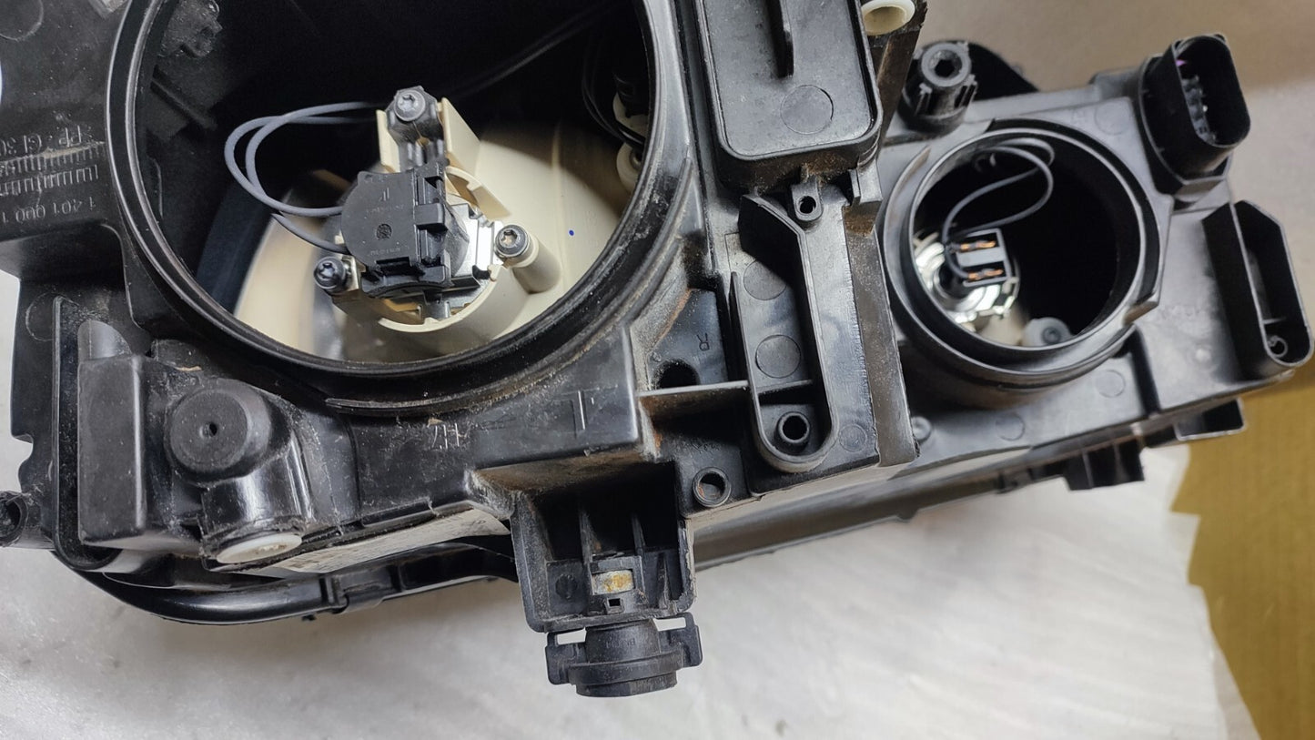 VOLKSWAGEN TIGUAN 2016-20 O/S DRIVER'S HEADLIGHT 5NC941006B vw162