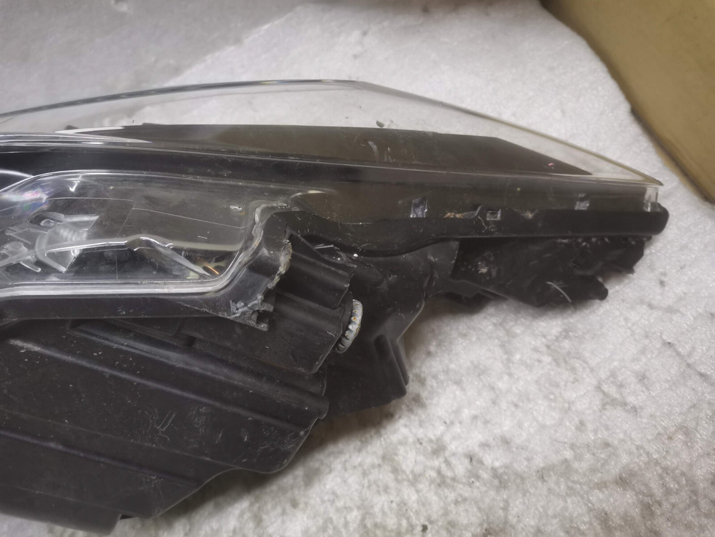 RENAULT ZOE HEADLAMP (LEFT) 26060 9558r ren17