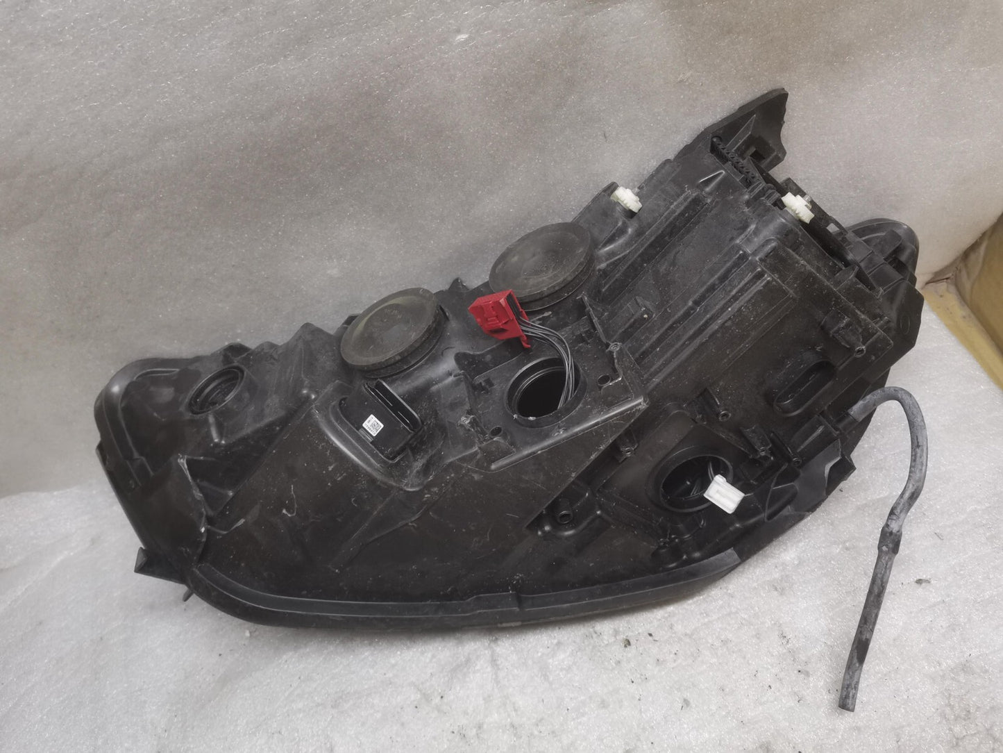 AUDI A6 GENUINE RIGHT DRIVERS HEADLIGHT XENON 4G0941006D AU125