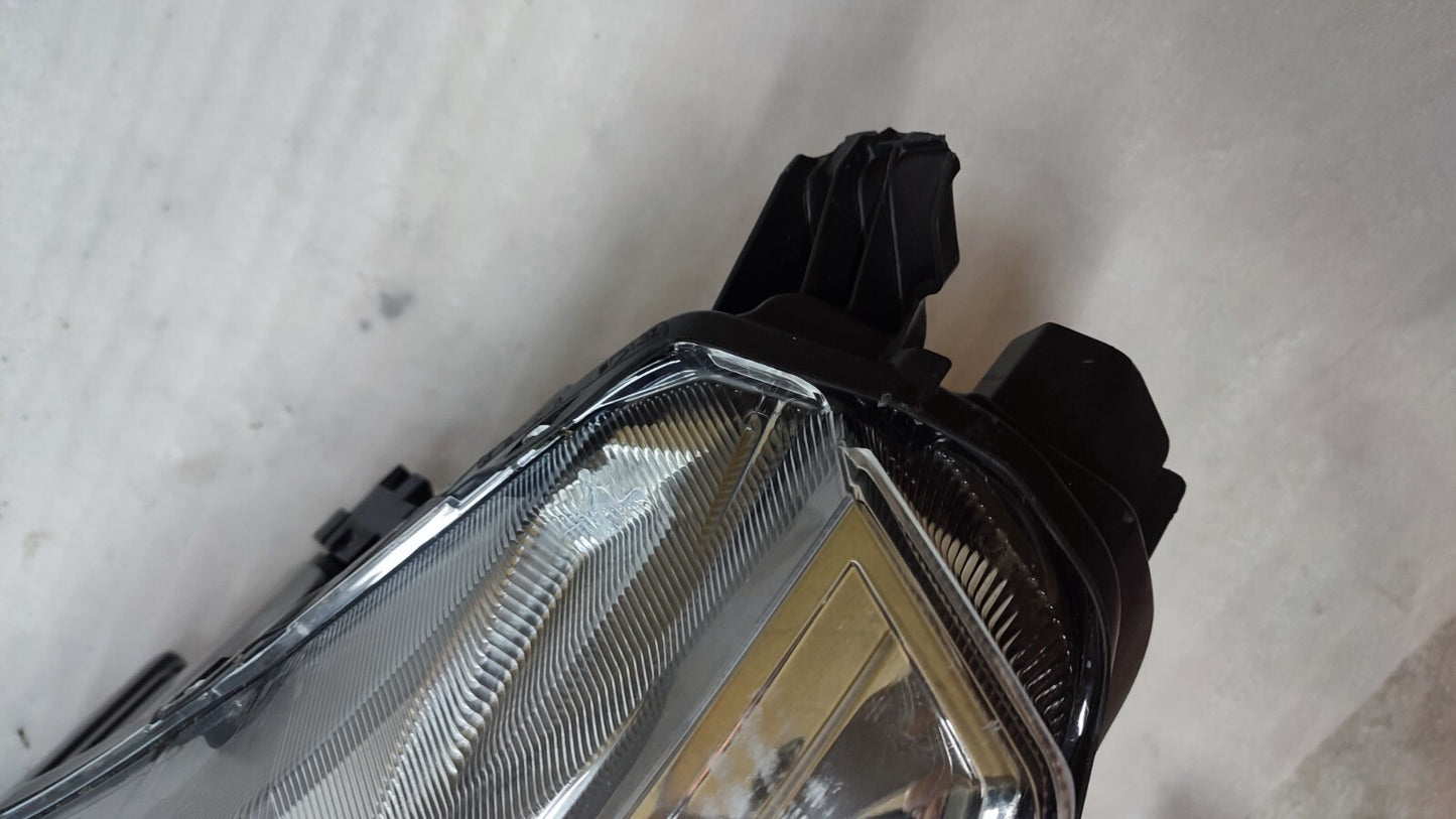 SUZUKI VITARA 2017 - 222 PASSENGER SIDE HEADLIGHT 100-7R017 suvi11