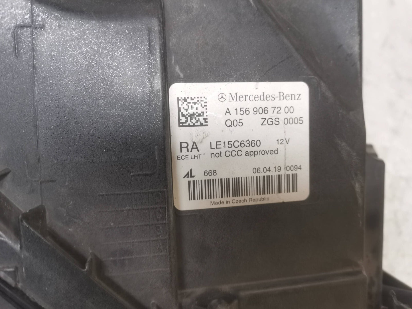 MERCEDES BENZ GLA FRONT RIGHT LED HEADLIGHT GENUINE 17-20 A1569067200 M62
