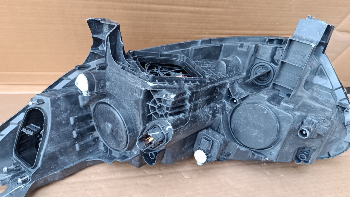 RENAULT KADJAR HEADLIGHT HEADLAMP RIGHT O/S/F 260106036R ren57