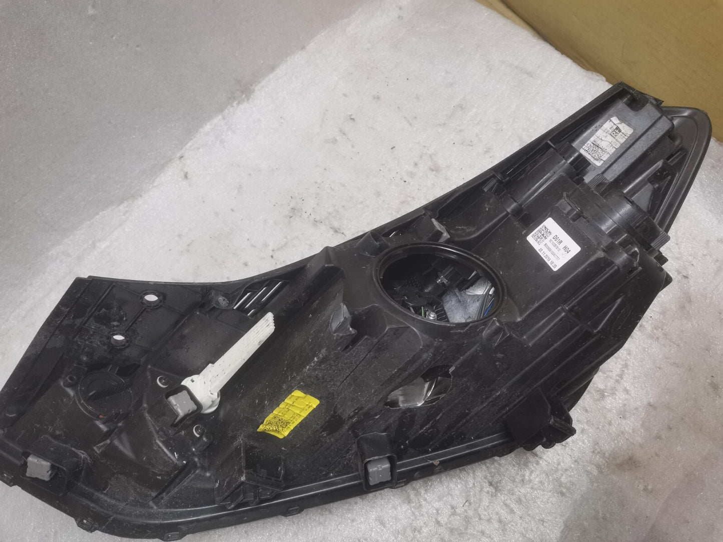 Hyundai Tucson 2018 Front Right Driver side Headlight D792111A20 hytu4