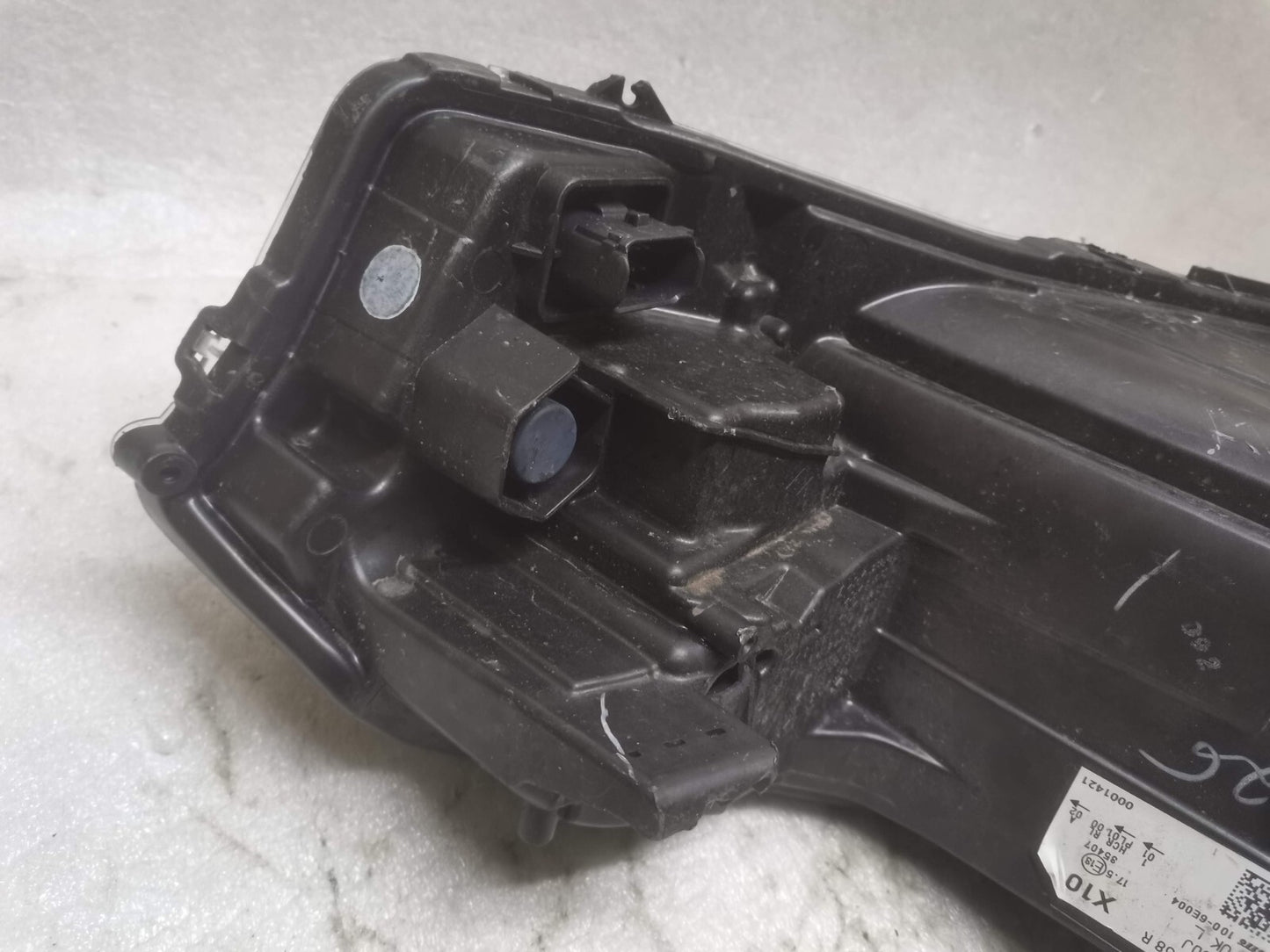RENAULT ZOE HEADLAMP (LEFT) 26060 9558r ren17