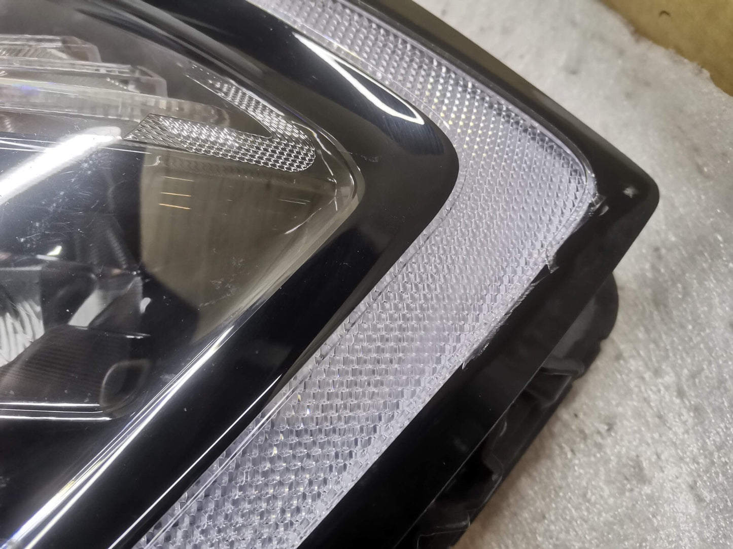 KIA SPORTAGE LED Right Offside Headlight Headlamp R292112020 kisp10