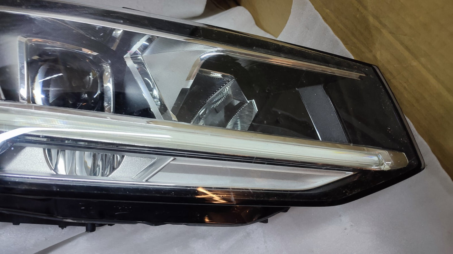 AUDI Q2 DRIVER SIDE HEADLIGHT 81A941034A LED XENON AU158