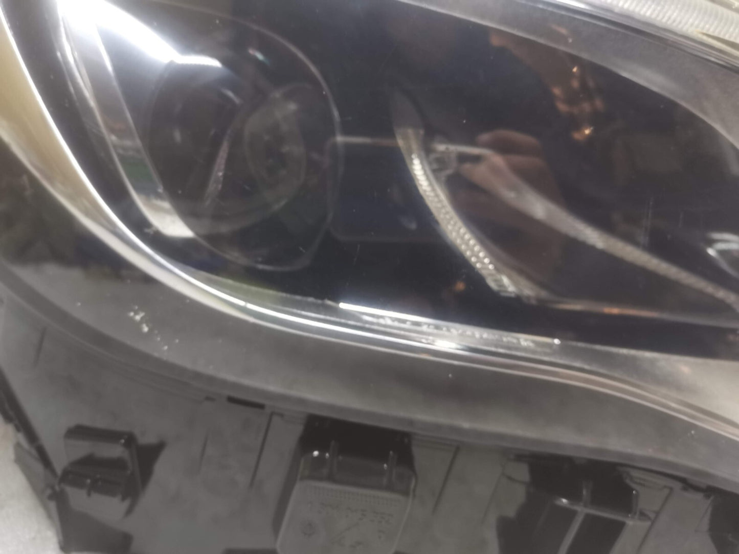 MERCEDES BENZ GLA FRONT RIGHT LED HEADLIGHT GENUINE 17-20 A1569067200 M51