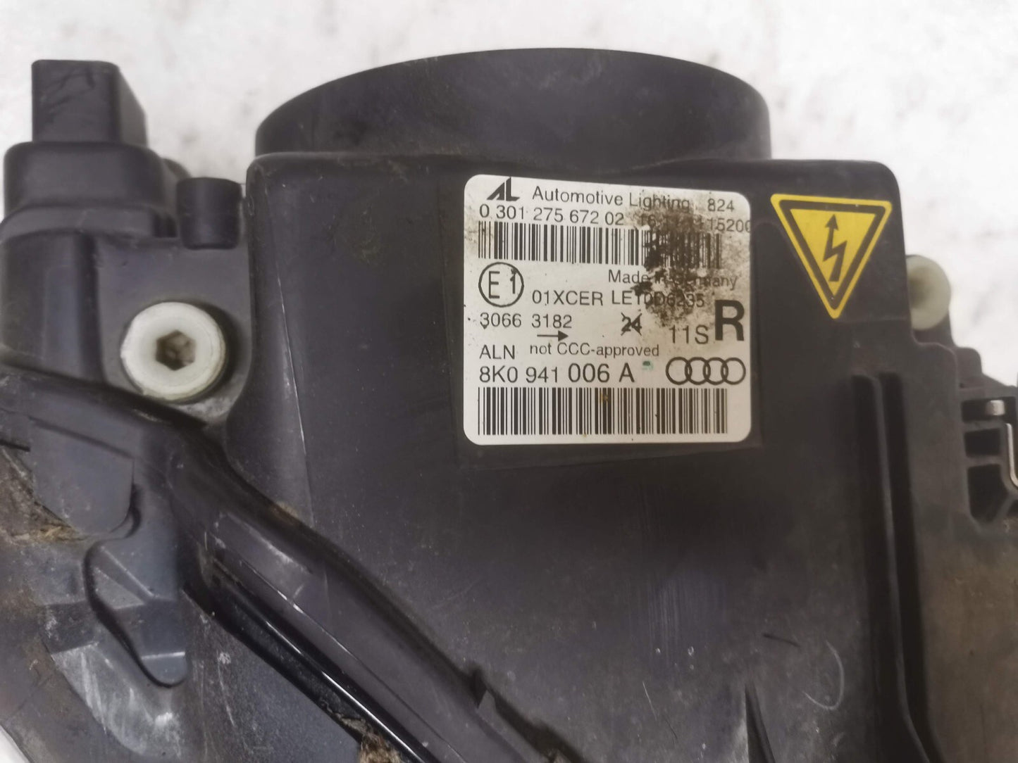 AUDI A4 B8.5 XENON HEADLIGHT FRONT RIGHT DRIVER SIDE 2012 8K0941006A