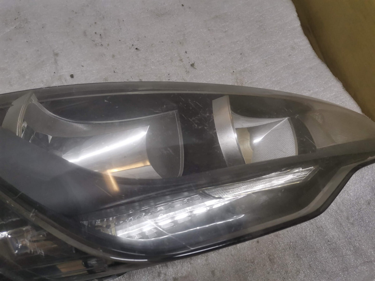 AUDI A1 2010- 2015 DRIVER SIDE FRONT HEADLIGHT 8X0941004A au112