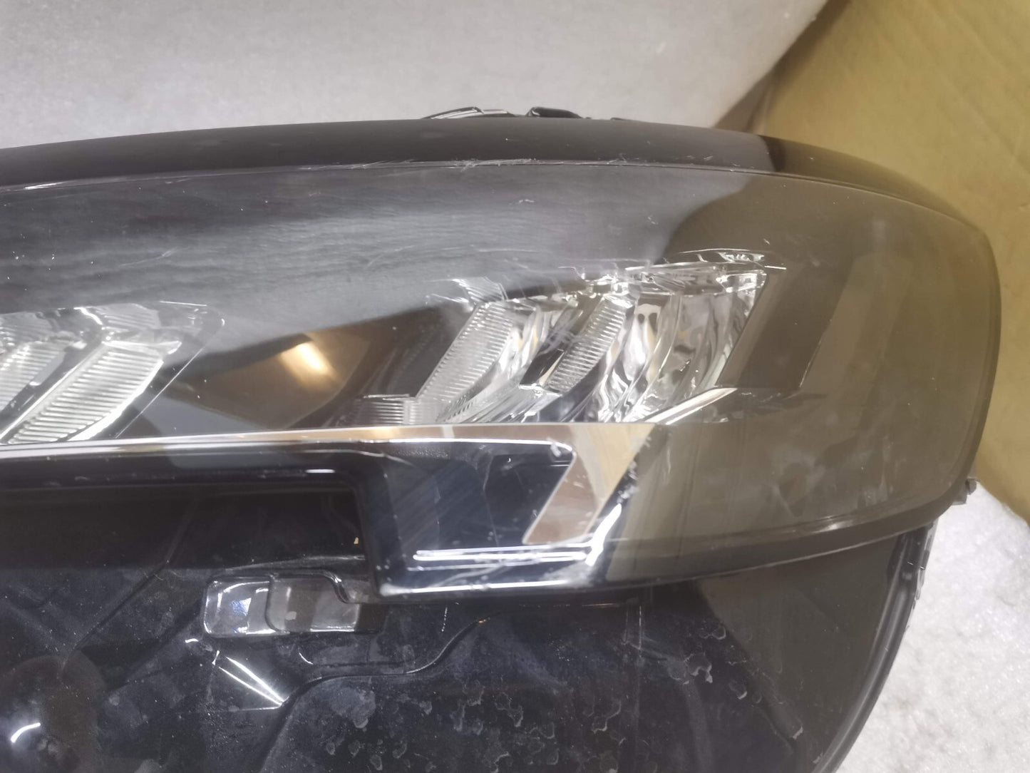 PEUGEOT 3008 NEARSIDE PASSENGER LED HEADLIGHT 89914775 9836230480 GENUINE psa51