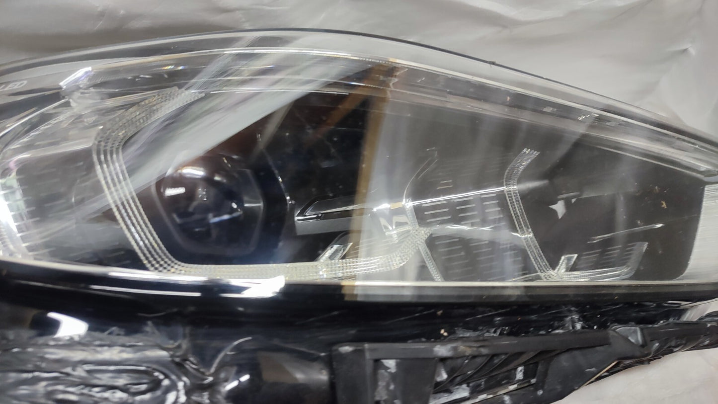 BMW 1 SEIRES F40 O/S RIGHT LED HEADLIGHT 2019 - ON GENUINE BMW 5A1E058 bm89