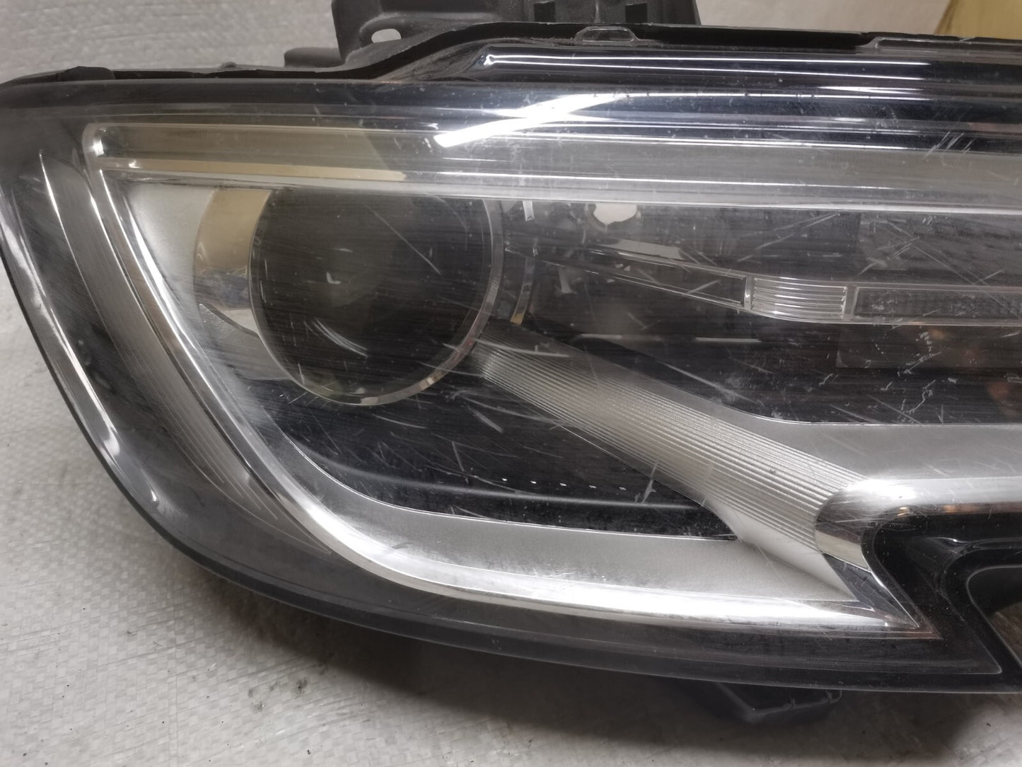 AUDI A3 HEADLIGHT RIGHT DRIVERS GENUINE 2017 ON 8V0941006F au76
