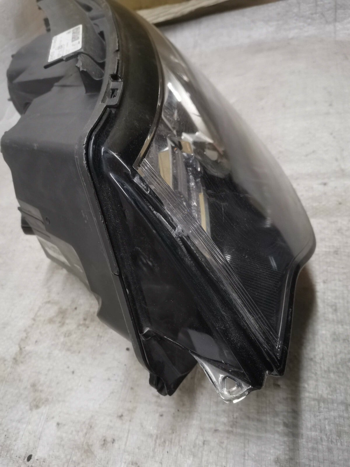 LAND ROVER DISCOVERY SPORT L550 BI-XENON LEFT HEADLIGHT FK7213W030DG JLR20