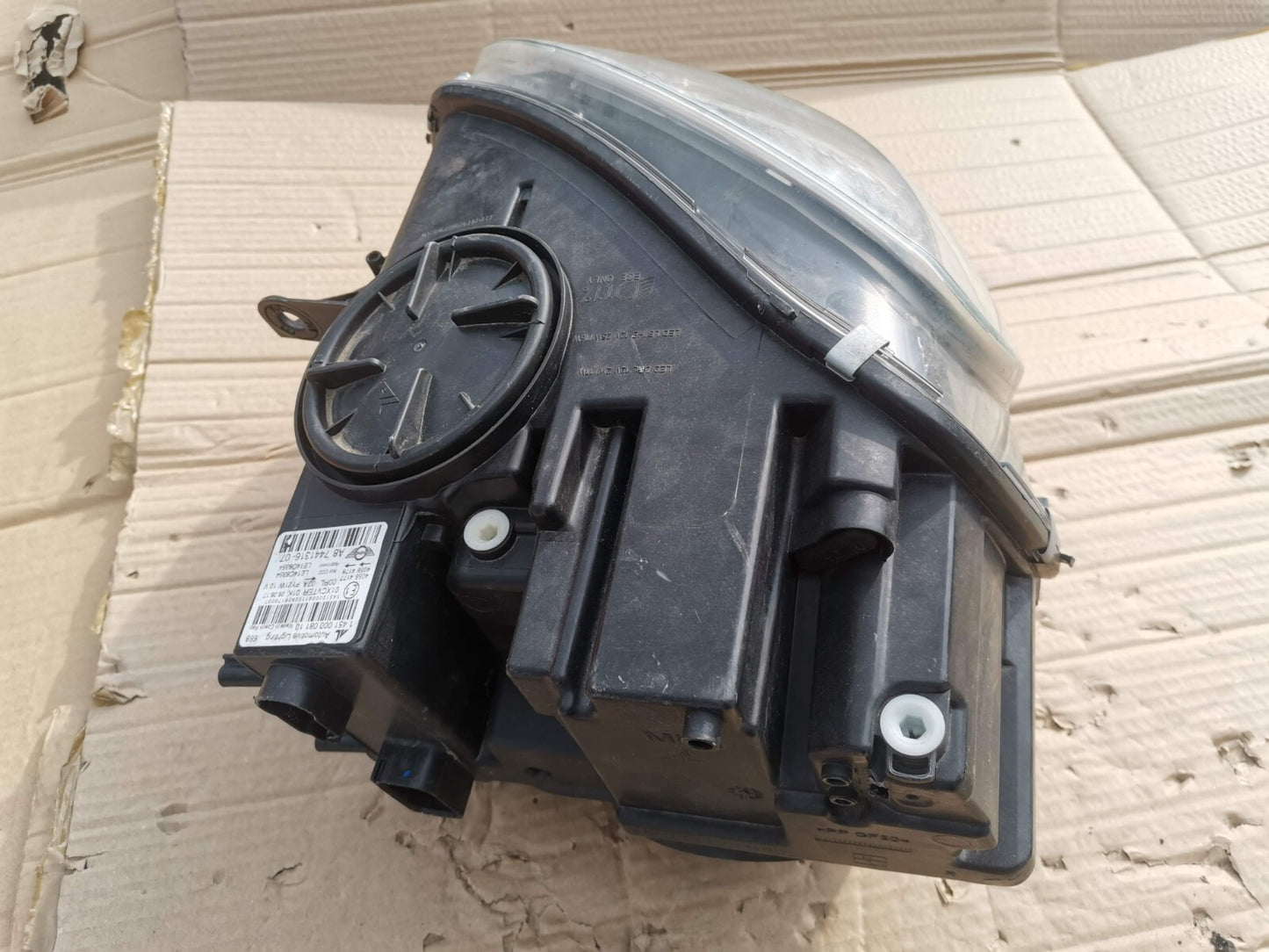 MINI (BMW) COUNTRYMAN O/S Drivers Right Front Headlight Headlamp 7441316 BM6040