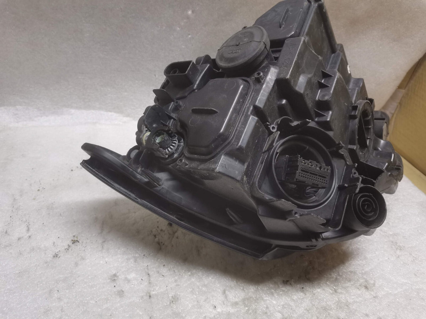 VW California T6.1 2020-2022 PASSENGER LEFT SIDE LED HEADLIGHT P/N 7L2941773