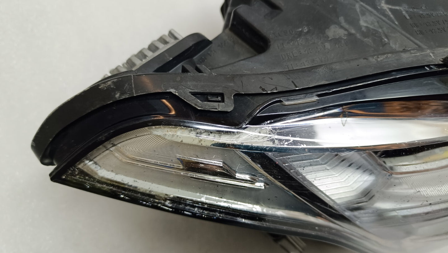 VOLVO XC90 GENUINE 2014-19 DRIVER SIDE HEADLIGHT HEADLAMP 32228305 RHD vo81
