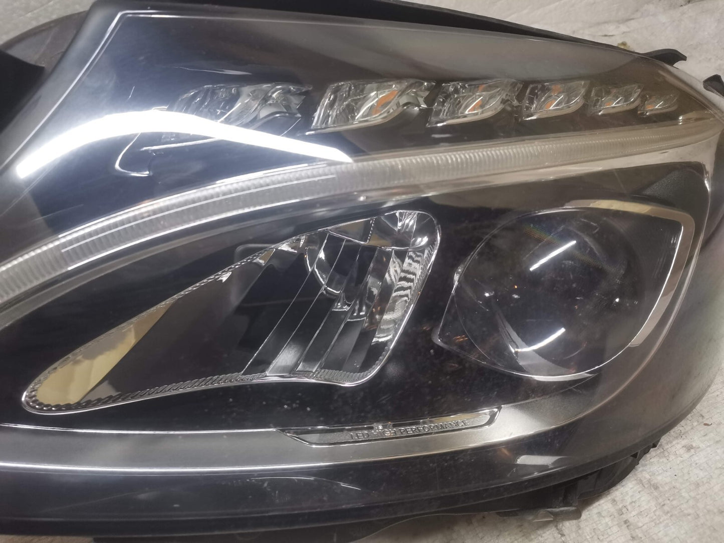 MERCEDES C CLASS W205 2015-2018 PASSENGER SIDE HEADLIGHT A2059069404 m20533