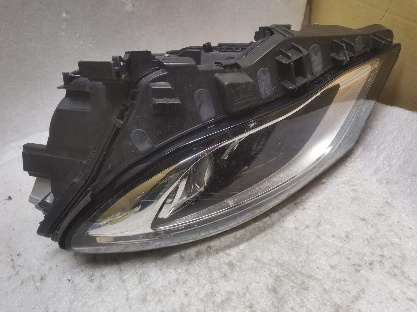 MERCEDES BENZ GLA 2017 -2020 LED PASSENGERSIDE HEADLIGHT A1569067100 m15650