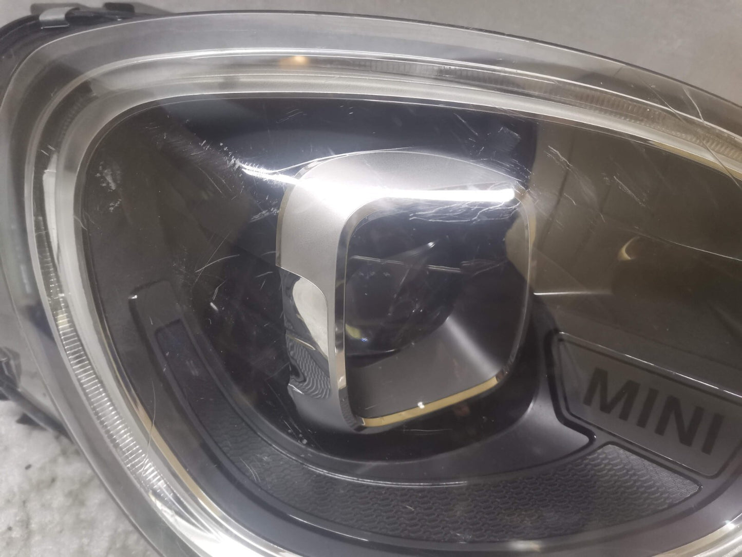 MINI F60 LCI Countryman Front Right Side LED Headlight Genuine 5A1EC08 bm6073