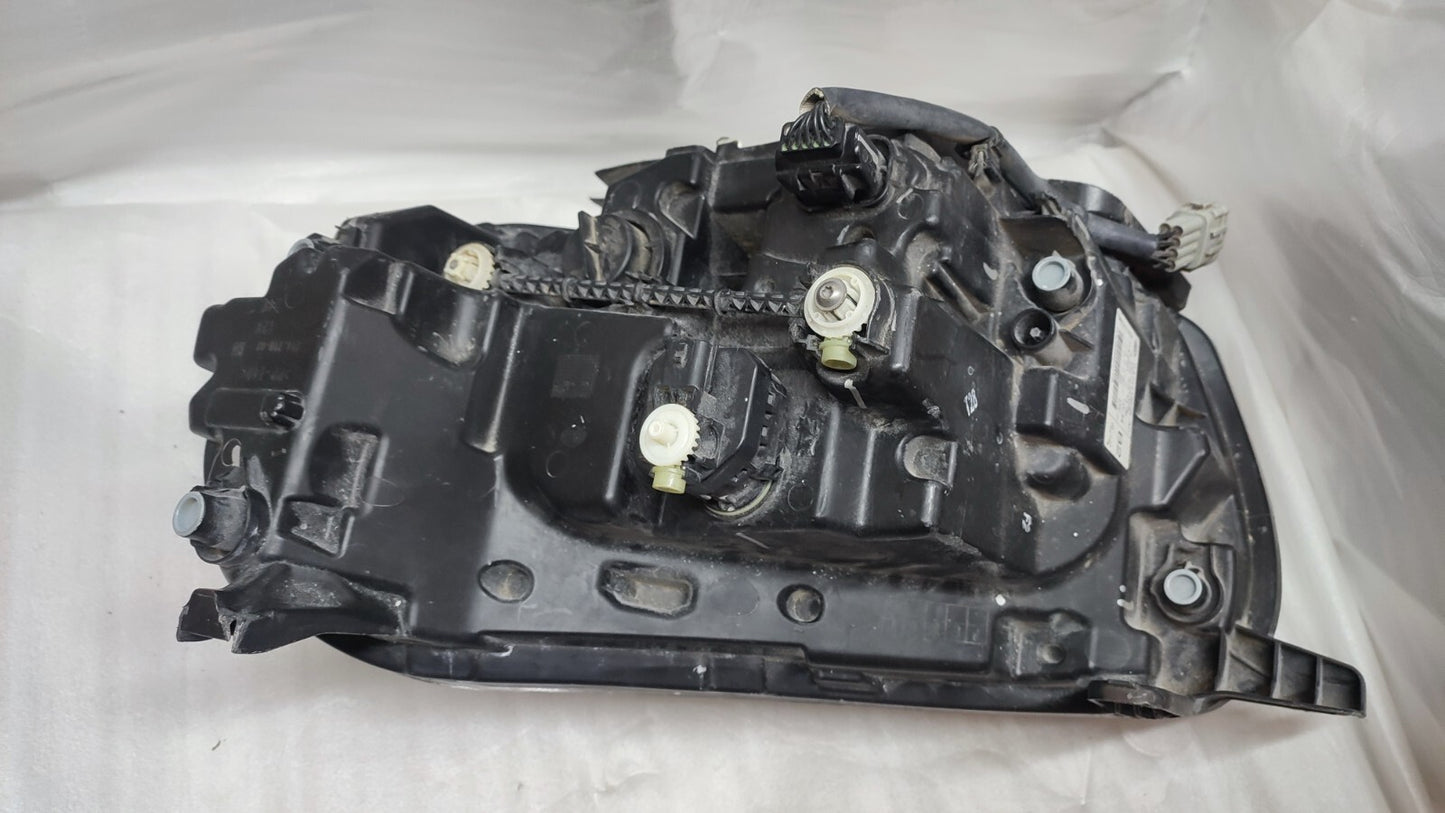 Mercedes Benz X Class Driver Side Xenon Headlamp A4709061300 2017-2020 m40797