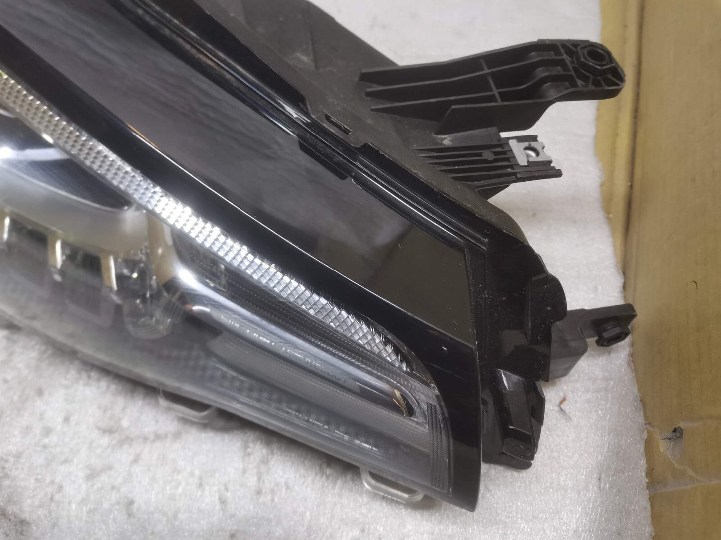 MG HS EXCITE 2020 FACELIFT FRONT RIGHT DRIVER SIDE HALOGEN LED DRL HEADLIGHT OEM