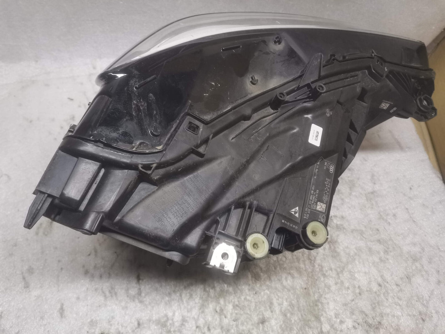 AUDI Q3 FRONT LEFT HEADLIGHT RHD LED 83A941011A 2018-2023 auq3144