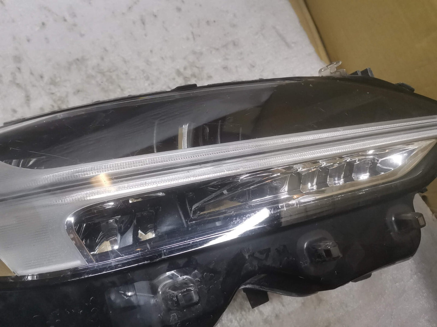 VOLVO S90 V90 2016-2020 MK2 FULL LED HEADLIGHT RH DRIVER SIDE 31655737 vo9050